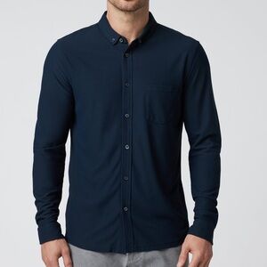 NWOT Vuori Long Sleeve Ace Button Down in Ink Navy Blue